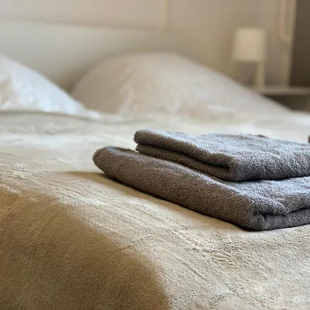 Charming Private In A Great Location Apartment