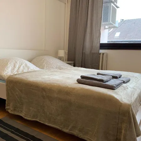 Charming Private In A Great Location Apartment *