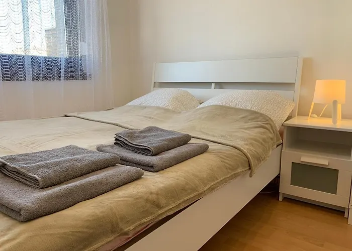 Charming Private In A Great Location *