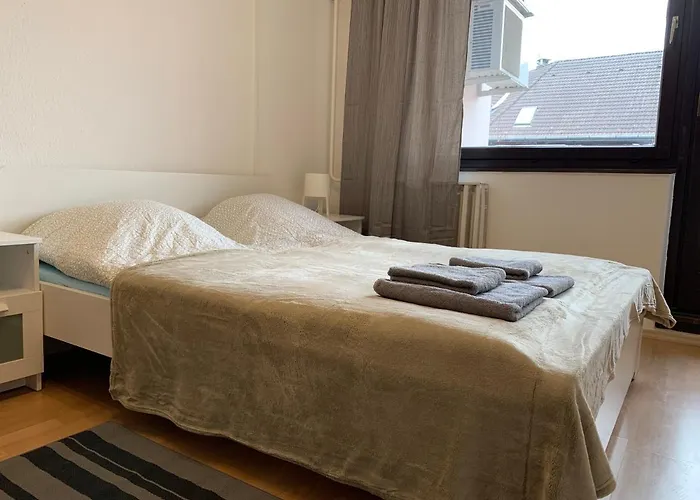 Charming Private In A Great Location Apartment *